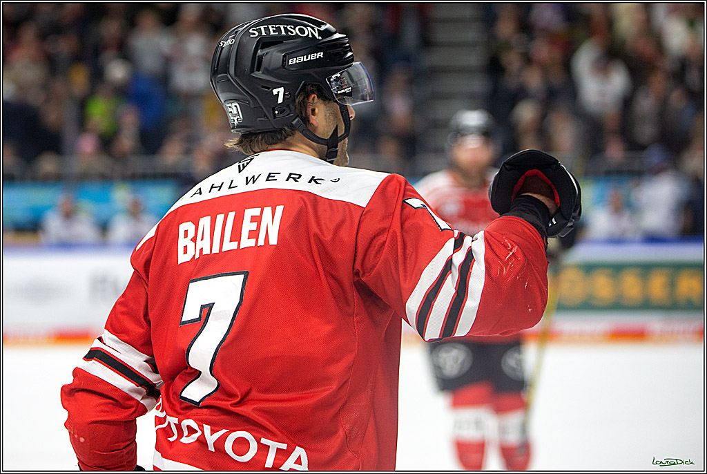 PENNY DEL; Koelner Haie- Straubing Tigers; Koeln, 28.12.2022